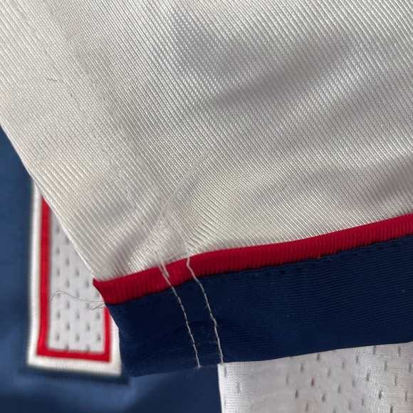 Tom Brady PATRIOTS Jersey NFL Reebok Sz 48 Sewn Numbers - Picture 10 of 10